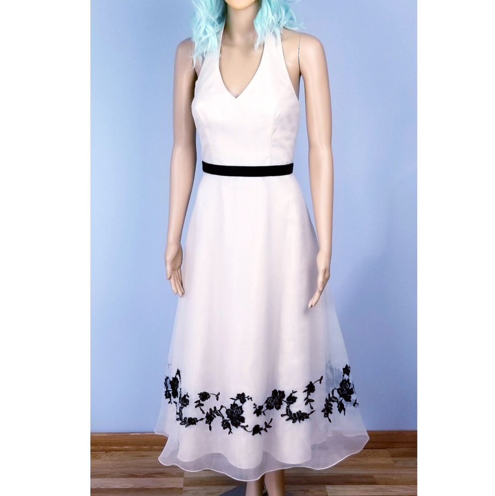 Vintage Creme Skirt w/ black lace detail dress